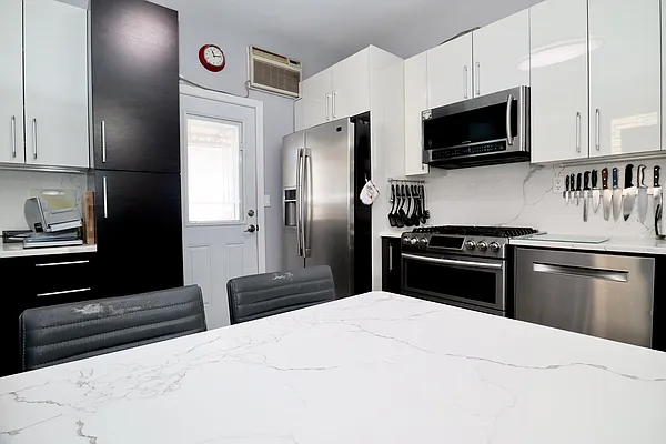 Sold by Remax Edge | media 17