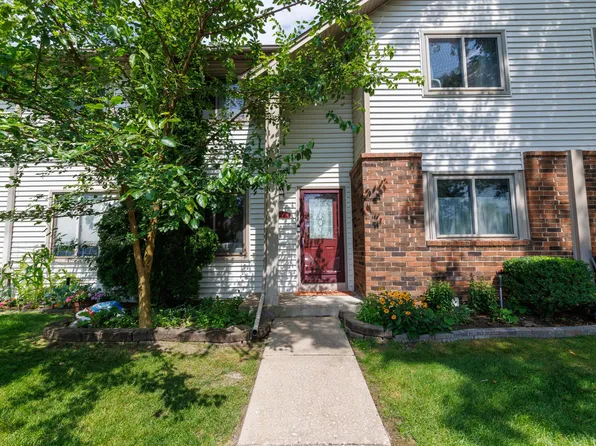 7220 Bluewater Dr APT 139, Clarkston, MI 48348