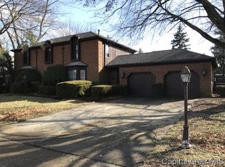 2412 Manchester Dr, Springfield, IL 62704