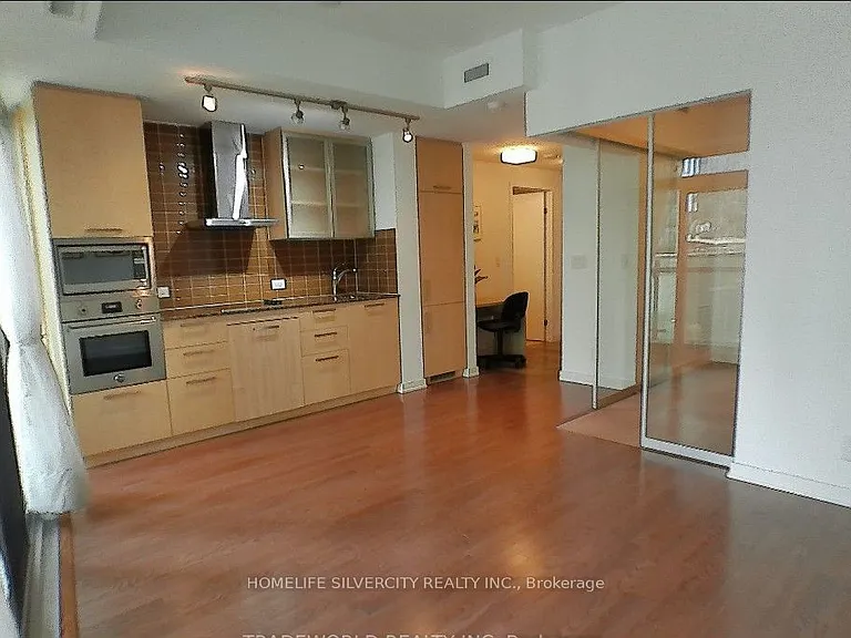 12 York St #601 — Photo 8