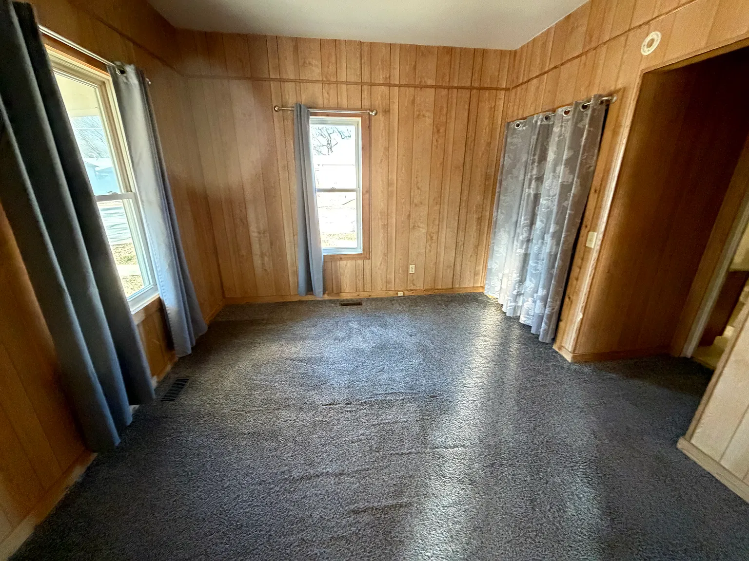 2 bed, 700 sqft, $750 — Photo 3