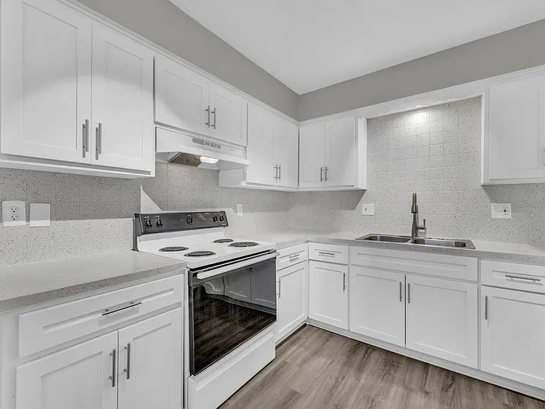 4723-25 Mercier St — Photo 35