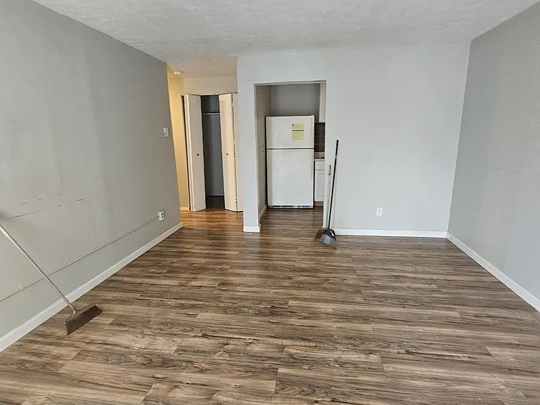 61 Warwick St #A6 — Photo 5