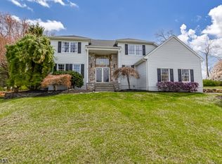 25 Tamarack Dr, Roxbury Twp., NJ 07876