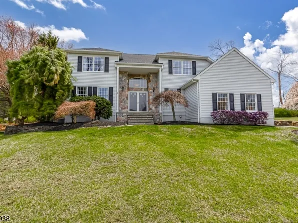 25 Tamarack Dr, Roxbury Twp., NJ 07876