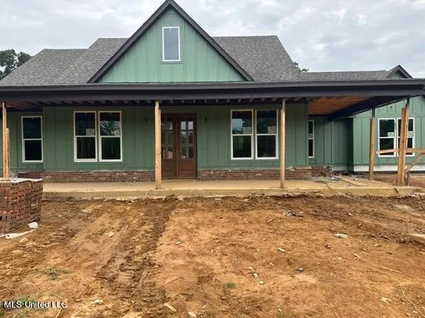 104 Jessica Cv, Holly Springs, MS 38635