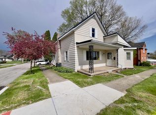 806 N Harrison St, Syracuse, IN 46567