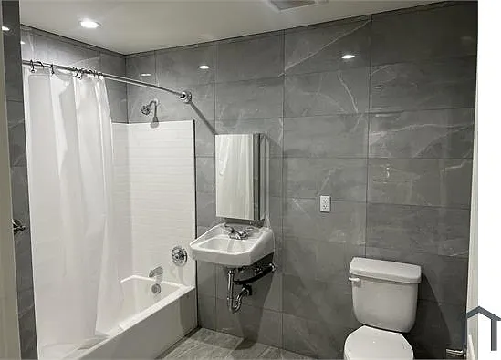 1 bed, 540 sqft, $2,300 — Photo 3