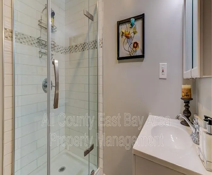1535 Pomona St — Photo 9