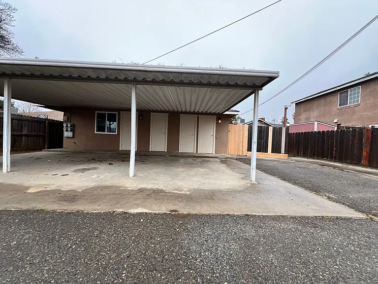 Riverside — Photo 13