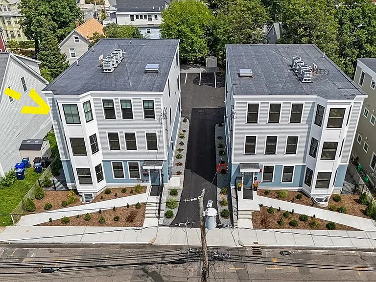 40 Waverly St — Photo 16