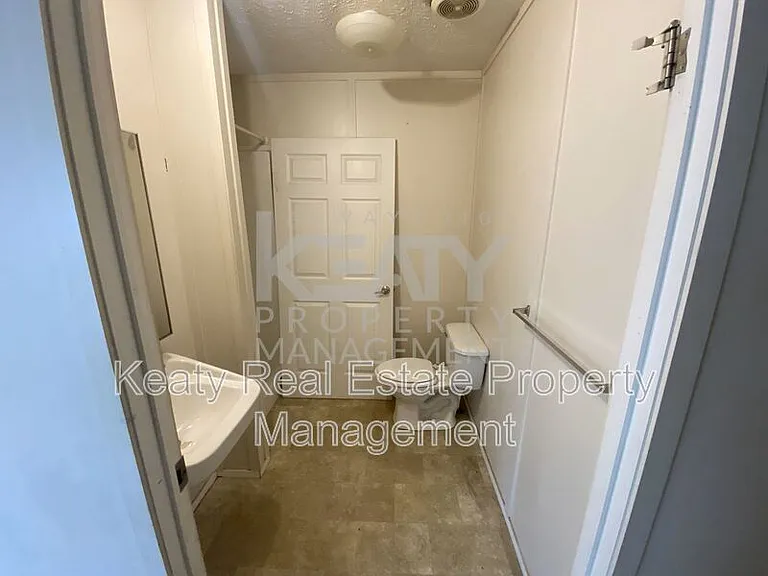 926 S Railroad Ave — Photo 7