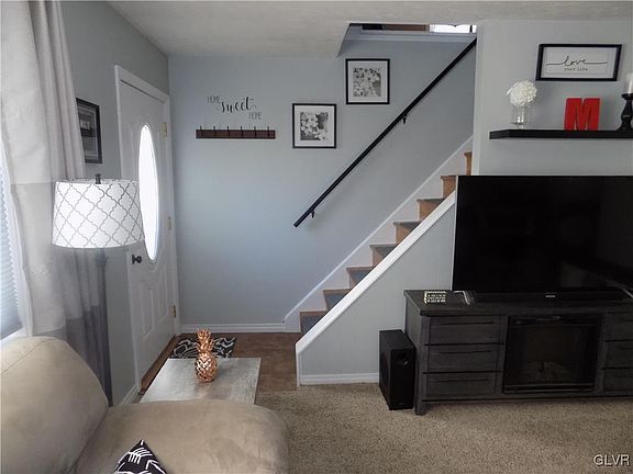 3rd image of 89 Wilden Dr