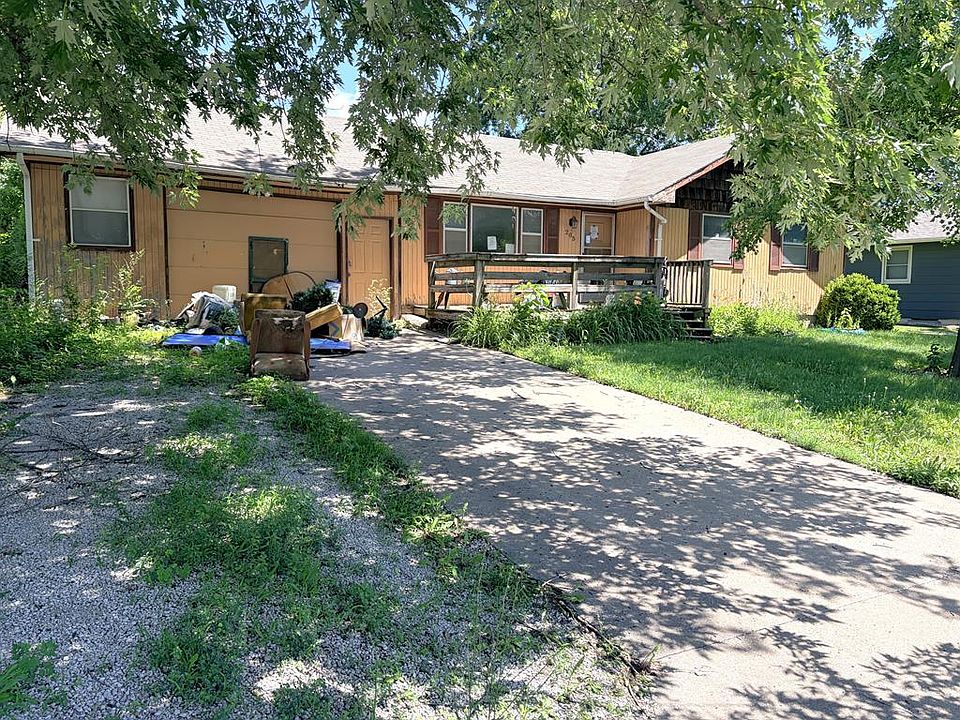 1st image of 205 E Herriman St