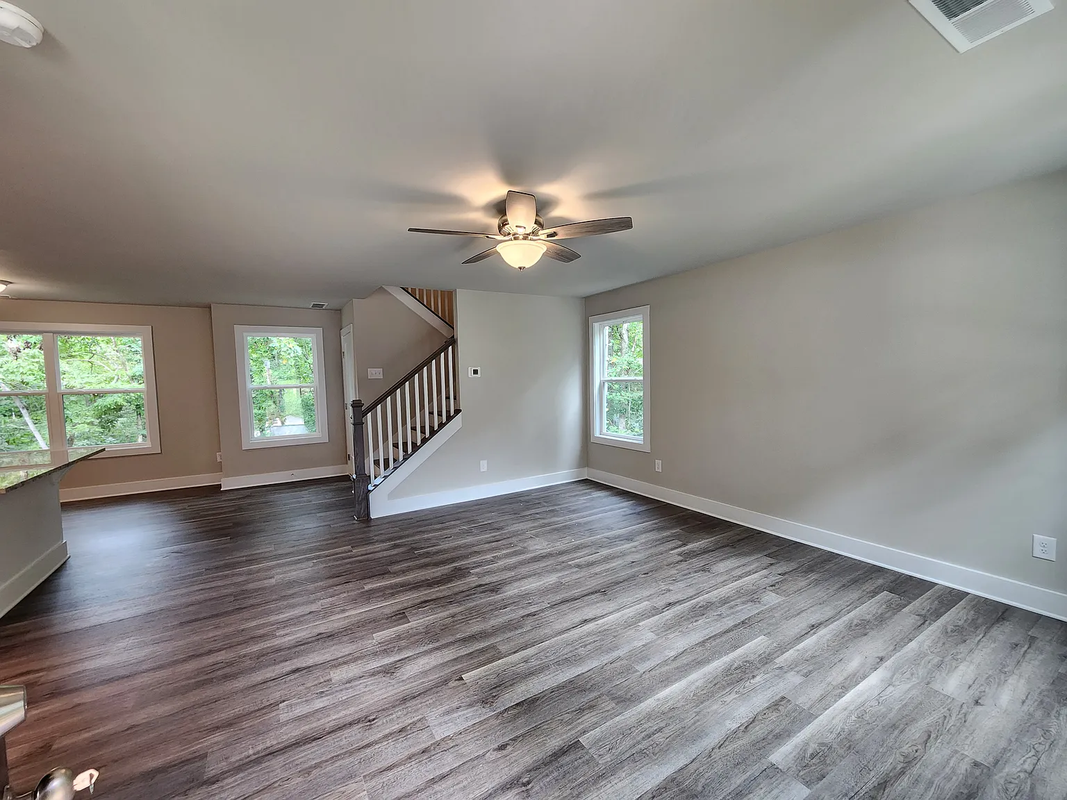 2 bed, 2.5 bath, 1300 sqft, $2,075 — Photo 3