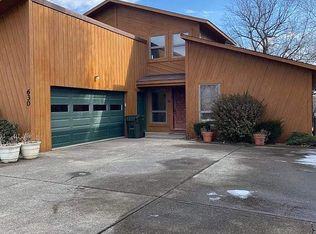 630 Maple Ave, Falmouth, KY 41040
