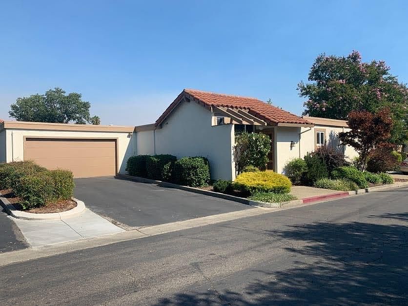1st image of 171 Forest Park Dr