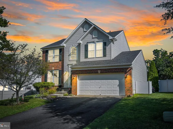 7120 McHenry Ct, Remington, VA 22734