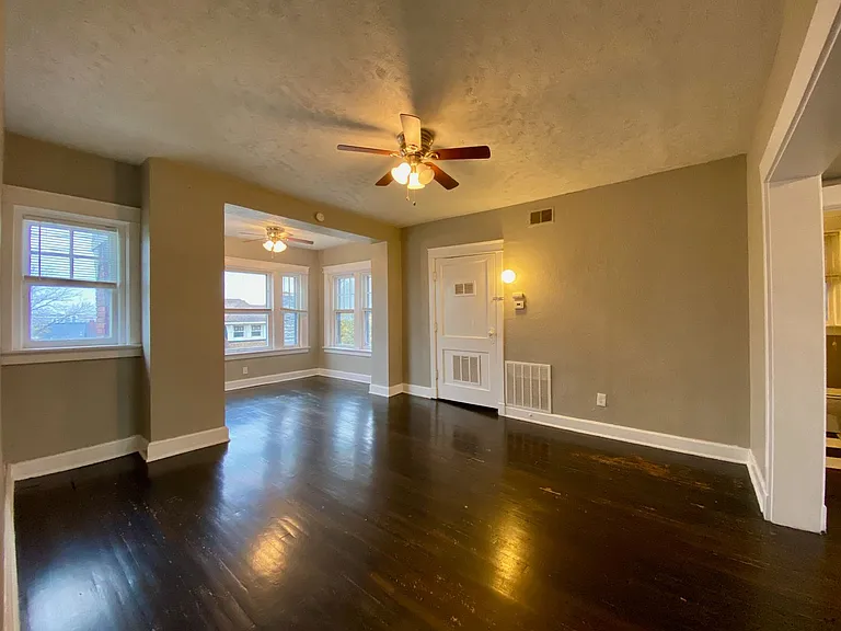4245-47 Harrison Street & 1002-1006 E 43rd Street — Photo 14