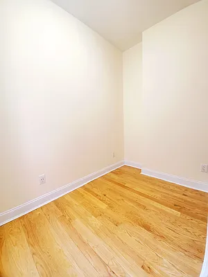 Rented by Nest Seekers International | media 11