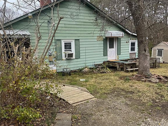 2nd image of 1100 2nd St