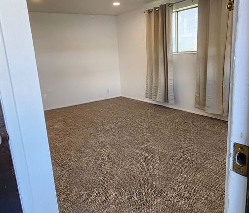 2nd image of 579-585 W Tiffany Town Dr #581