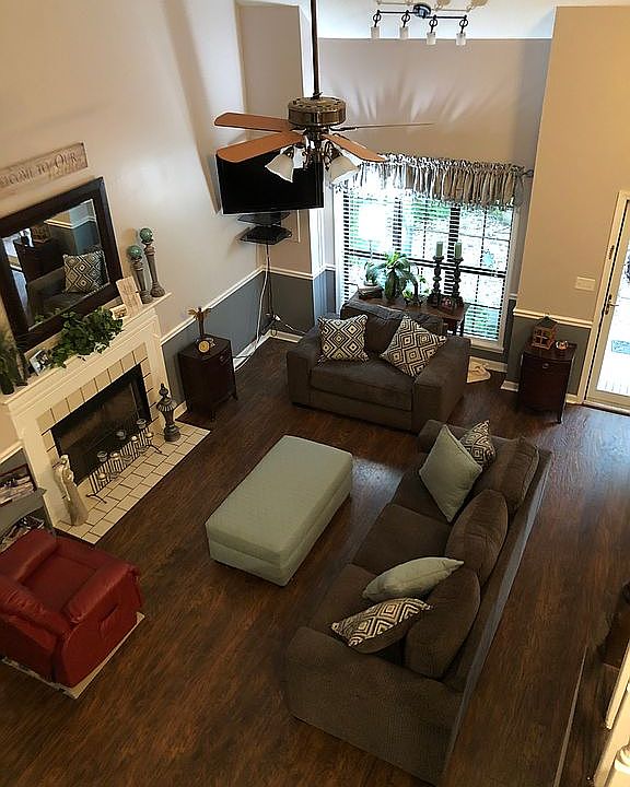 1st image of 115 Hammond Place Cir