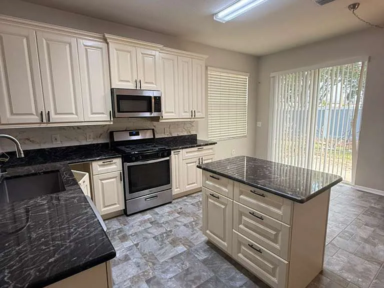 30239 Emmetts Ct — Photo 7