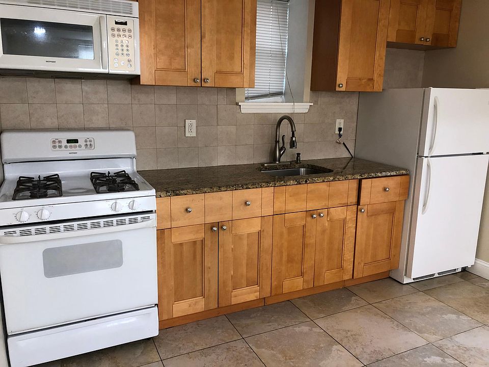1st image of 1628 Kennellworth Pl #1