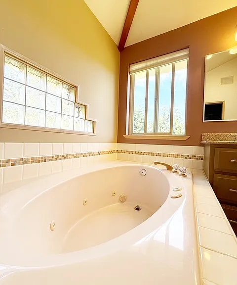 634 NE Dawn Rd — Photo 16