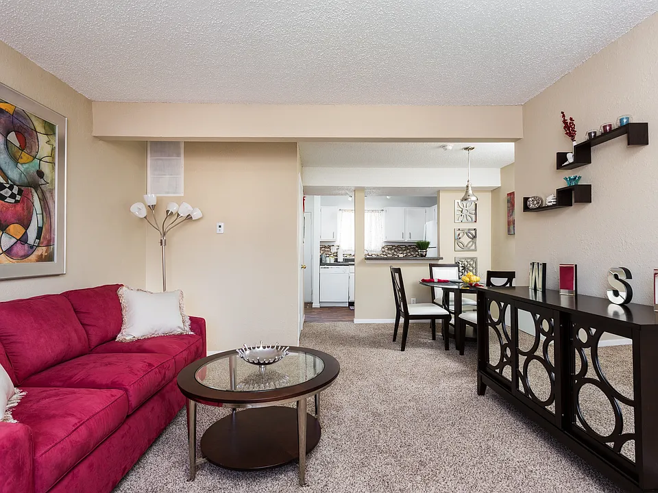 Four Winds Apartments