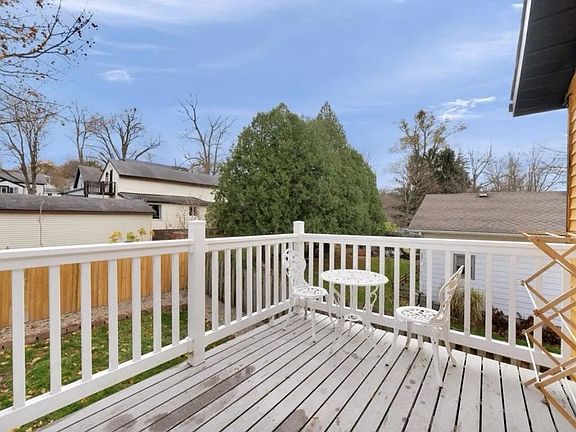 2nd image of 32 S Fremont St NE #32