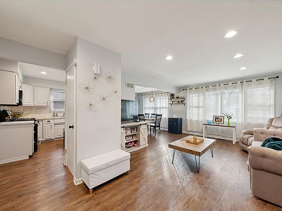 2nd image of 14201 Kilpatrick Ave