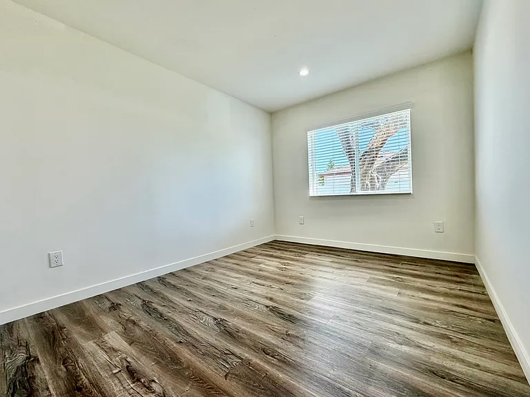361 Norumbega Dr #ADU — Photo 8