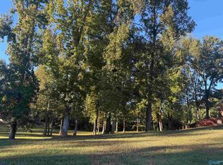 44 Kennedy Cir, Scottsboro, AL 35768