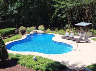 308 Wescott Ridge Dr, Holly Springs, NC 27540