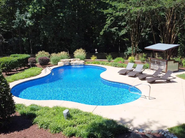308 Wescott Ridge Dr, Holly Springs, NC 27540