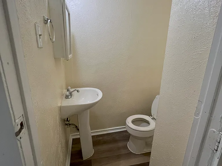 3601 Aloha Cir — Photo 8
