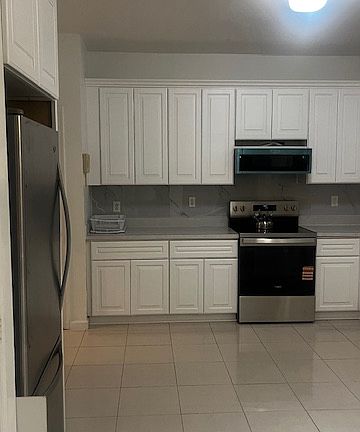 3rd image of 1125 Gaymont Ct