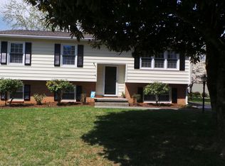 3717 Meadowlark Rd, Roanoke, VA 24018