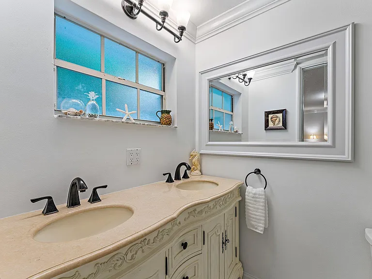 460 Sunrise Way — Photo 40