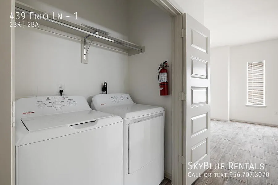 "Charming 2-Bed, 2-Bath Alamo Apartment with Elegant Granite Countertops!" — Photo 4