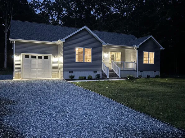 3867 Walt Thomas Dr, Crisfield, MD 21817