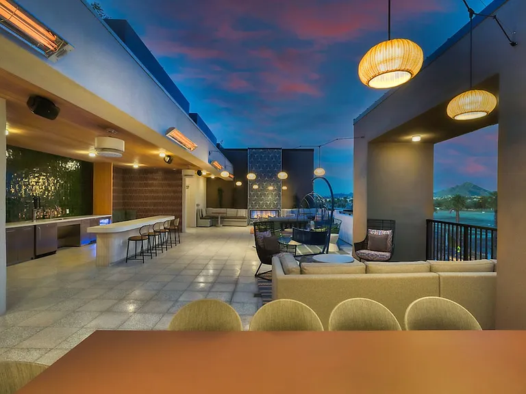 Callia 2023 S1 Rooftop Dusk 02