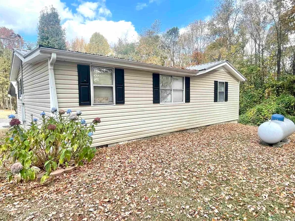 106 Hand Rd, Falkville, AL 35622