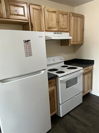 156 Kelly Ave #2 — Photo 5