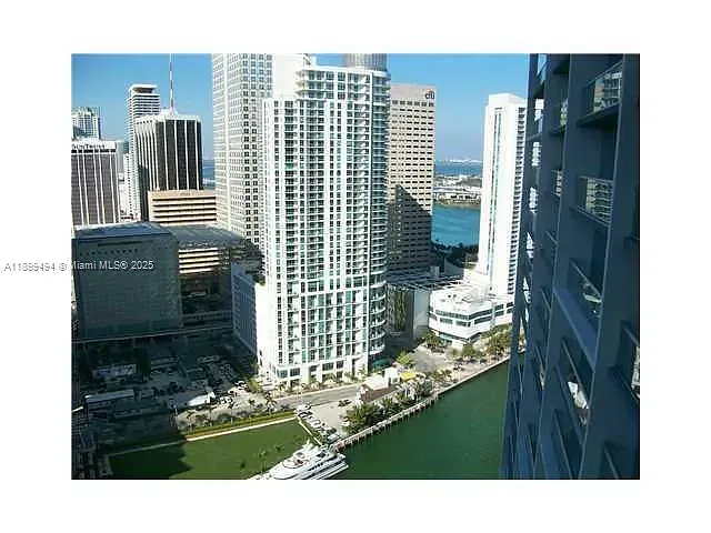 Building Photo - 475 Brickell Ave #3210