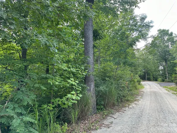 45 Autumn View Dr, Hendersonville, NC 28792