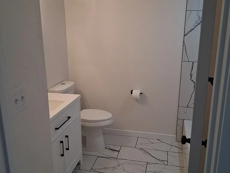 1504 Zuni Rd — Photo 9
