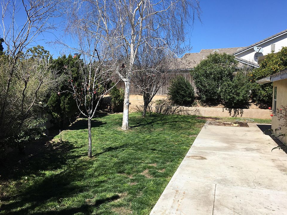 2nd image of 931 Rainbow Dr